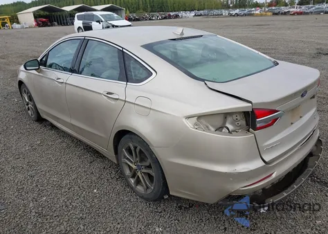 2019 Ford Fusion Sel z USA, uszkodzony, nr VIN 3FA6P0CD2KR256301